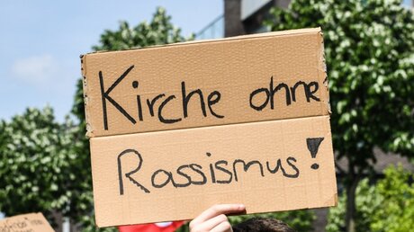 Demonstration gegen die AfD / © Harald Oppitz (KNA)