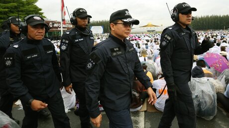 Thailand: Die Polizei sucht mit Hochdruck  / © Narong Sangnak (dpa)