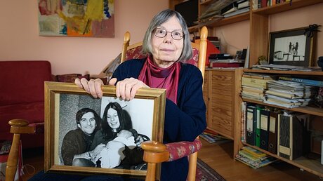 Die ehemalige Studentenaktivistin und Witwe des verstorbenen Rudi Dutschke, Gretchen Dutschke-Klotz / © Gregor Fischer (dpa)