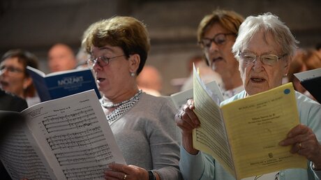 Die Mozart-Messe in B-Dur gehört für viele Kirchenchöre zum Repertoire. / © Beatrice Tomasetti (DR)