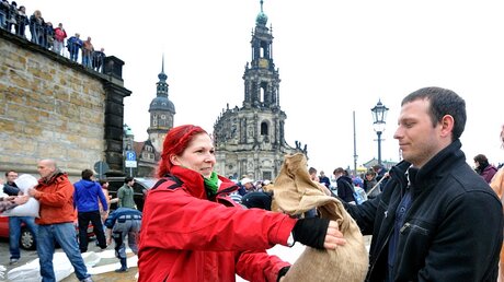 Solidarität in Dresden (epd)