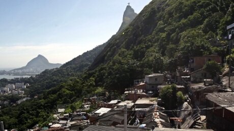 Favela in Rio (dpa)