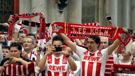 Gottesdienst für Fans des 1. FC Köln  / © Oliver Berg (dpa)