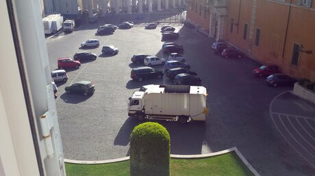 Im Vatikan kommt die Müllabfuhr auch sonntags / © Schlegelmilch (DR)