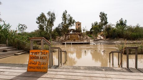 Kirche bei Taufstelle im Jordan / © Andrea Krogmann (KNA)