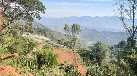 Die Gebirgsketten der Anden im südlichen Hochland Kolumbiens in El Tambo / © Alexander Brüggemann (KNA)