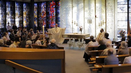 Erzbischof Stefan Heße beim Gottesdienst zum 40-jährigen Jubiläum im Haus Emmaus (Erzbistum Hamburg)