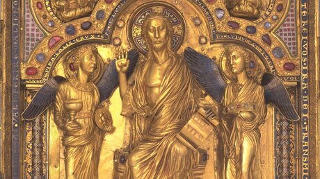 Christus als Weltenrichter flankiert von zwei Engeln, Kölner Dom, Dreikönigenschrein / © Dombauhütte / Foto: Matz und Schenk (Kölner Dom)