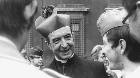 Kardinal Franz Hengsbach, Bischof von Essen während der Soldatenwallfahrt nach Lourdes vom 12. bis 19. Juni 1975 (KNA)