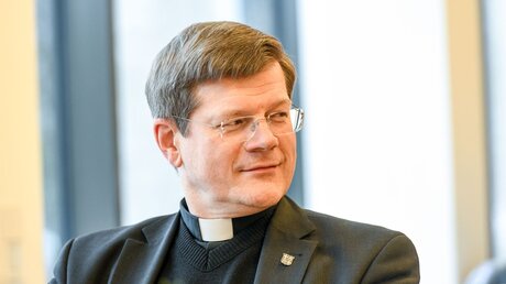 Stephan Burger, Erzbischof von Freiburg, am 27. Februar 2020 in Speyer / © Harald Oppitz (KNA)
