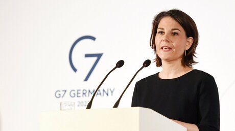 Außenministerin Annalena Baerbock / © Tobias Hase (dpa)