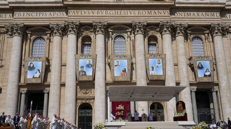 Heiligsprechungen auf dem Petersplatz durch Papst Franziskus / © Gregorio Borgia (dpa)