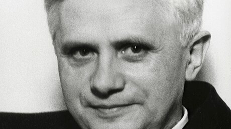 In jungen Jahren: Prof. Joseph Ratzinger (KNA)