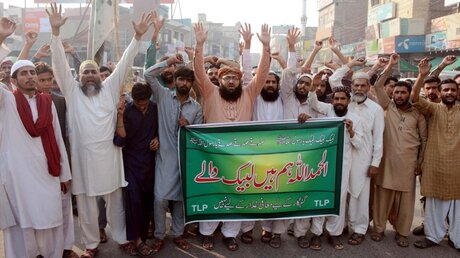 Islamisten protestieren gegen Freispruch für Asia Bibi / © Ppi (dpa)