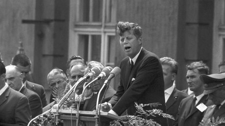 John F. Kennedy in Deutschland / © dpa