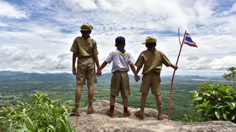 Junge "Boy scouts" / © Sirisak_baokaew (shutterstock)