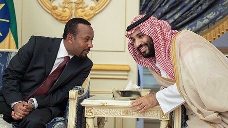 Kronprinz Mohammed bin Salman al-Saud (r) empfängt Abiy Ahmed, Premierminister von Äthiopien (dpa)