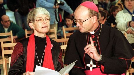 Maria Jepsen, Bischöfin in Hamburg, und Hans-Jochen Jaschke, Weihbischof in Hamburg, 1999 / © Nadine Loesaus (KNA)