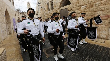 Mitglieder einer palästinensischen Pfadfindergruppe / © Ahmad Tayem/APA Images via ZUMA Press Wire (dpa)