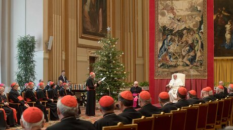 Papst Franziskus bei der Weihnachtsansprache vor der römischen Kurie / © Vatican Media/Romano Siciliani (KNA)