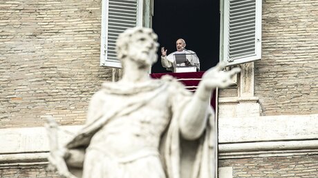 Papst Franziskus beim Angelus (Archiv) / © Stefano Dal Pozzolo/Romano Siciliani (KNA)
