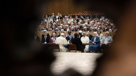 Papst Franziskus empfängt Ordensoberinnen / © Vatican Media/Romano Siciliani (KNA)