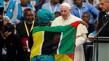 Papst Franziskus in Maputo / © Paul Haring (KNA)