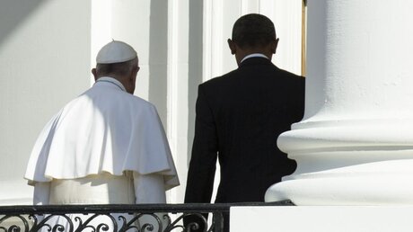 Papst Franziskus und Barack Obama (Archiv) / © Joshua Roberts (KNA)