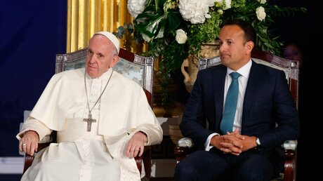 Papst Franziskus und Leo Varadkar, Premierminister von Irland / © Paul Haring (KNA)
