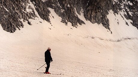 Papst Johannes Paul II. 1984 auf dem 3550 Meter hohen Alpenberg Adamello (KNA)