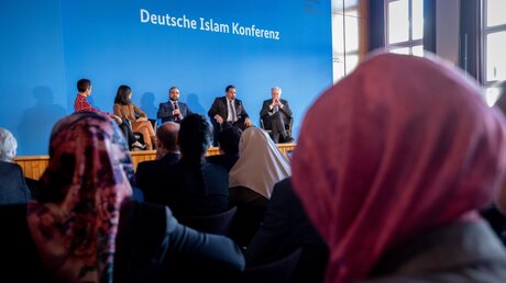 Podiumsdiskussion der Auftaktveranstaltung zur 4. Deutschen Islam-Konferenz / © Kay Nietfeld (dpa)
