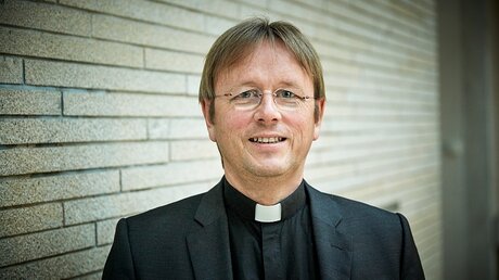 Prälat Karl Jüsten, Leiter des Kommissariats der deutschen Bischöfe / © Michael Jungblut (KNA)