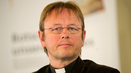 Prälat Karl Jüsten, Leiter des Kommissariats der Deutschen Bischöfe. / © Tim Brakemeier (dpa)
