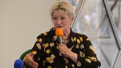 Prof. Elisabeth Gödde, Humangenetikerin / © Tomasetti (DR)