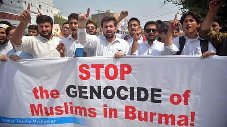 Muslime in Pakistan demonstrieren gegen Gewalt gegen Rohingya / © PPI via ZUMA Wire (dpa)