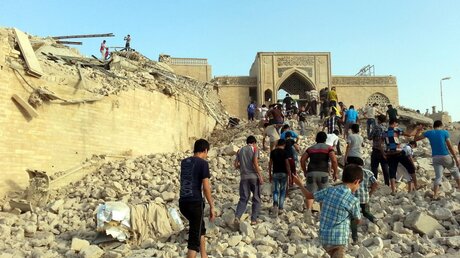 Zerstörte Pilgerstätte im Irak (dpa)