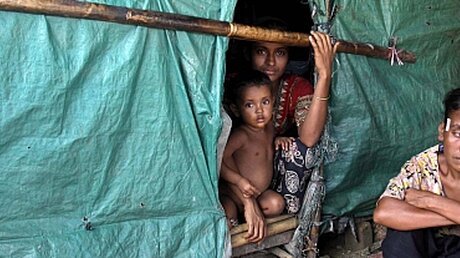 In Myanmar leiden die Rohingya unter den Überschwemmungen / © Nyunt Win (dpa)