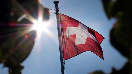 Schweizer Flagge / © Martin Gerten (dpa)