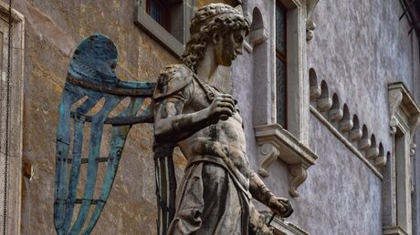 Statue des Erzengels Michael in Rom / © OLF Picture (shutterstock)