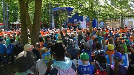 Etwa 700 Kinder kamen zum Aktionstag in den Osnabrücker Zoo / © Patrick Kleiboldt (Bonifatiuswerk)