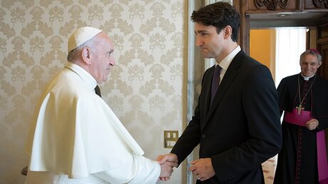 Kanadas Premierminister Justin Trudeau beim Papst / © L'Osservatore Romano (dpa)