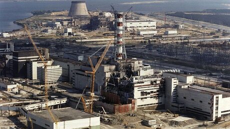 Das ukrainische Atomkraftwerk Tschernobyl / © epa Tass (dpa)
