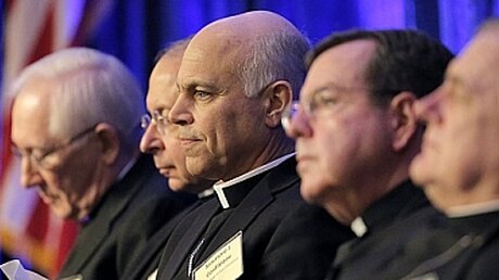  US-Bischöfe durch Missbrauchsskandal am Pranger / © Bob Roller (KNA)
