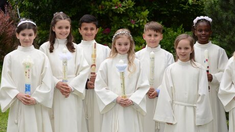Viele Kinder sind davon betroffen, dass in diesem Jahr die Erstkommunion nicht am Weißen Sonntag stattfindet. / © Beatrice Tomasetti (DR)
