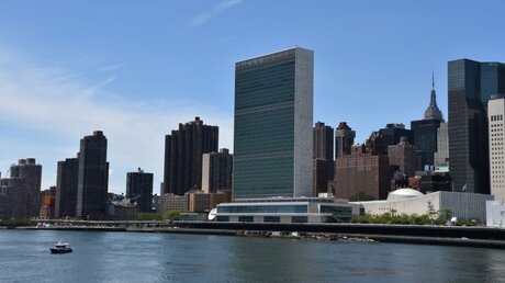 UN-Hauptquartier am East River in New York / © Chris Melzer (dpa)