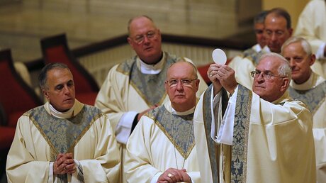 US-Bischöfe feiern Gottesdienst / © Bob Roller (KNA)