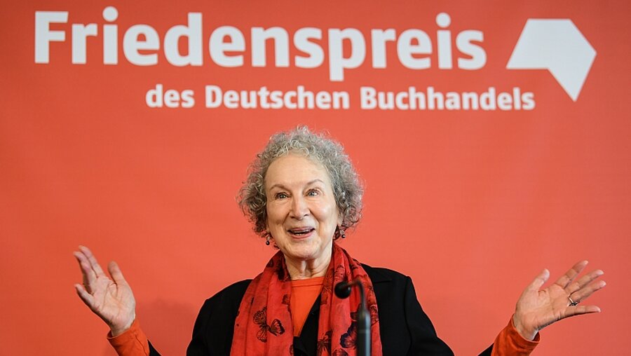 Margaret Atwood erhält den Friedenspreis des Deutschen Buchhandels / © Arne Dedert (dpa)