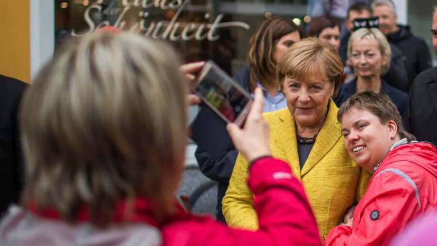 Seit 12 Jahren Bundeskanzlerin: Angela Merkel / © Jens Büttner (dpa)