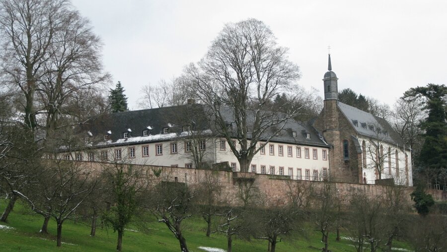 Abtei Neuburg im Winter (CC BY-SA 3.0 DE)