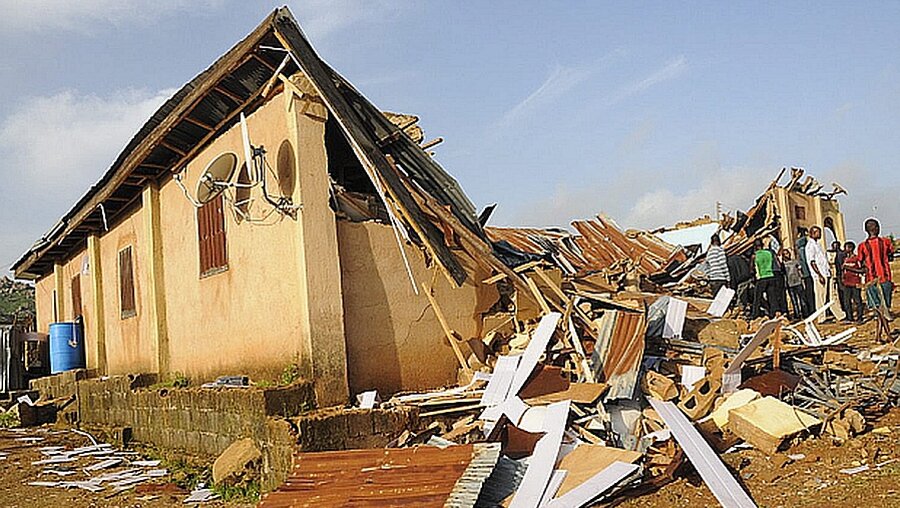 Anschlag auf nigerianische Kirche (dpa)